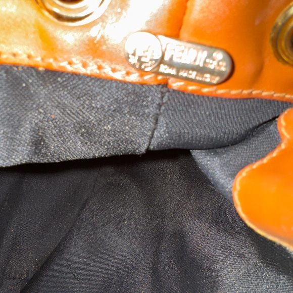 Authentic Fendi bucket bag with pouch - Picture 10 of 15